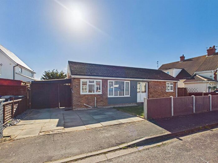 2 Bedroom Detached Bungalow For Sale In Cambridge Road North, Mablethorpe, LN12