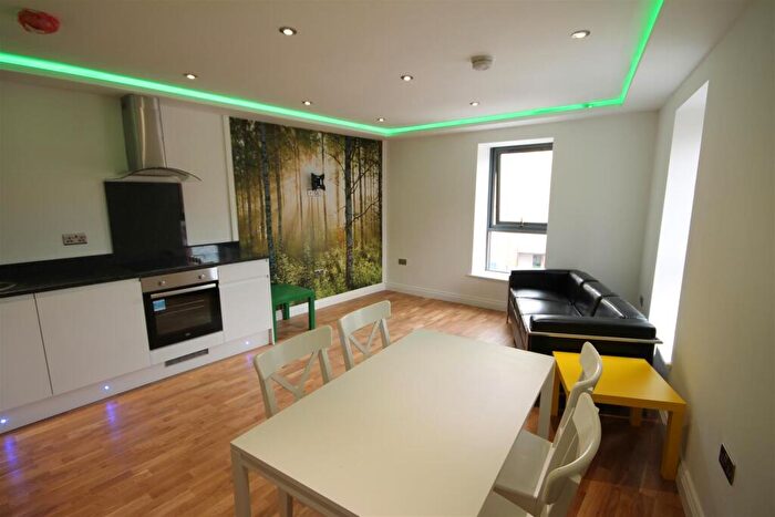 3 Bedroom Apartment To Rent In Falconars House, City Centre, NE1