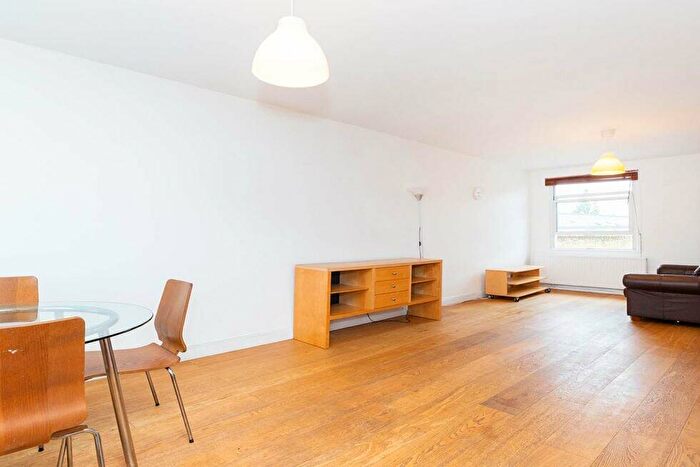 3 Bedroom Flat To Rent In Brecknock Road, Tufnell Park, N7