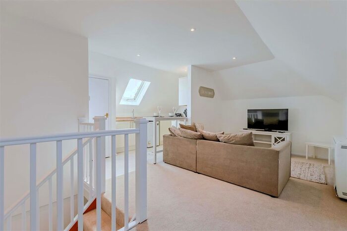 2 Bedroom Flat To Rent In St. Botolphs Road, Worthing, BN11