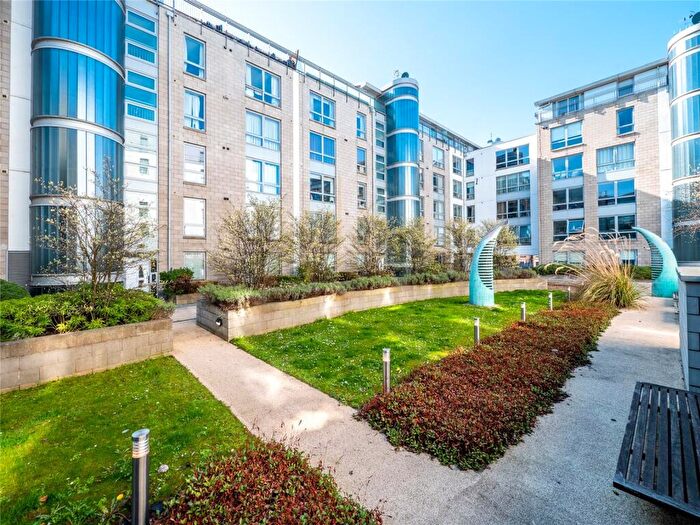 1 Bedroom Flat To Rent In Gardners Crescent, Edinburgh, Midlothian, EH3