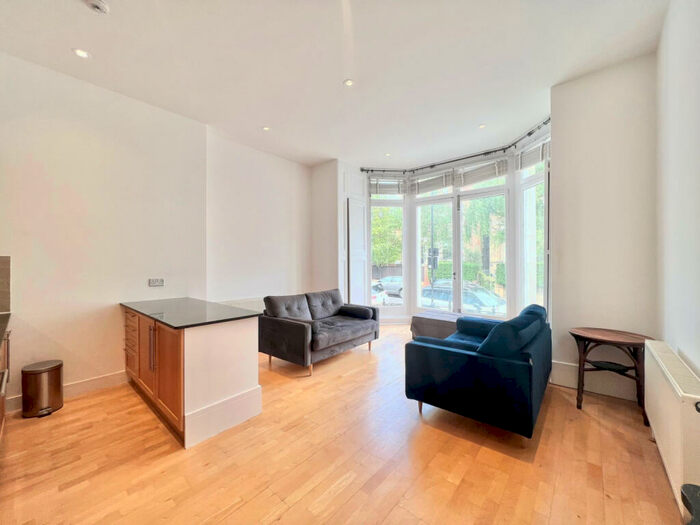 2 Bedroom Flat To Rent In Lancaster Drive, NW3