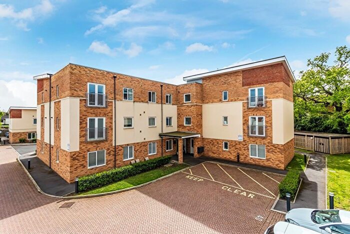 1 Bedroom Apartment To Rent In Thornton Close, Leatherhead, KT22