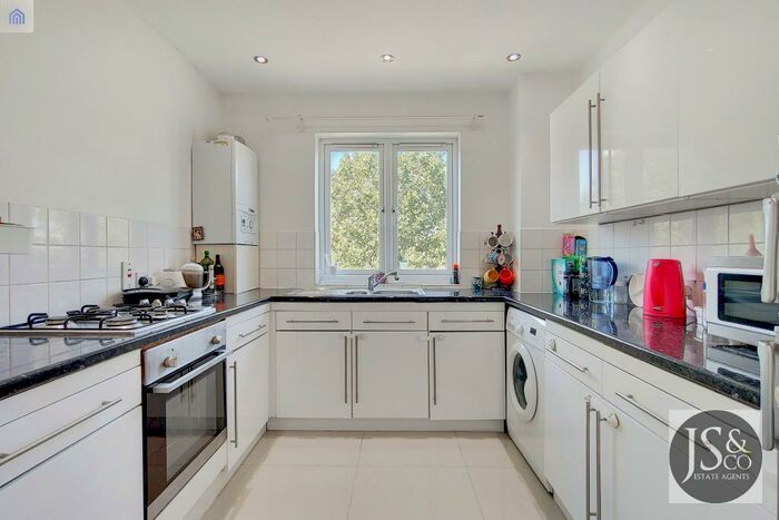 1 Bedroom Flat To Rent In Deptford Wharf, Surrey Quays, London, SE8