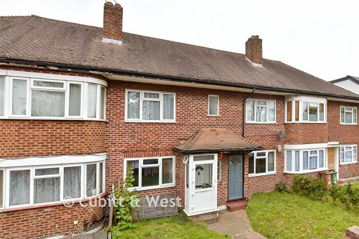2 Bedroom Maisonette For Sale In Stafford Road, Wallington, Surrey, SM6