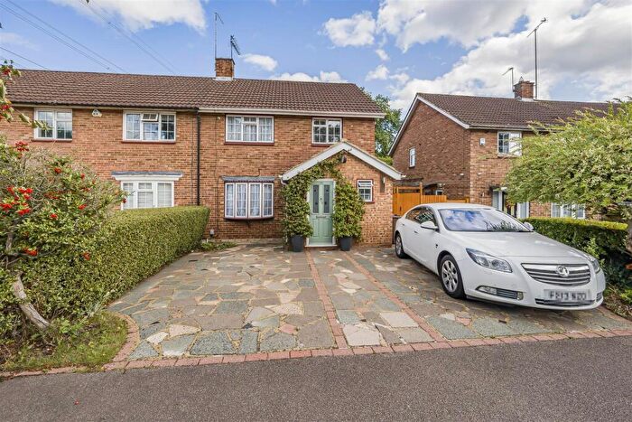 3 Bedroom Semi-Detached House For Sale In Claremont, Bricket Wood, St. Albans, AL2