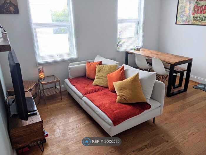 2 Bedroom Flat To Rent In Wastdale Road, London, SE23
