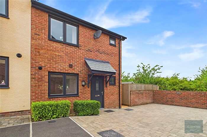 2 Bedroom Semi-Detached House For Sale In Sanders Lea, Crediton, EX17