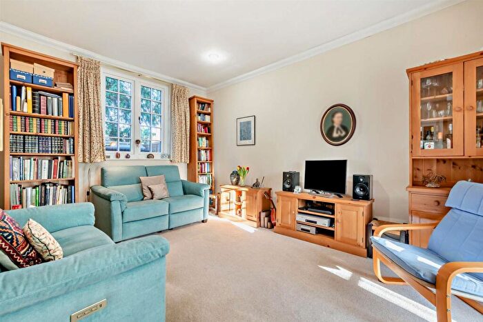 3 Bedroom Semi-Detached House For Sale In Somerfield Road, Maidstone, ME16