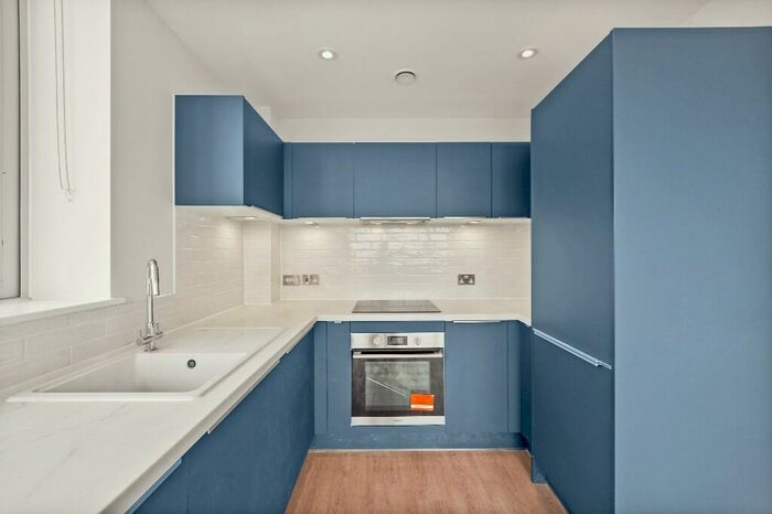 3 Bedroom Flat To Rent In Parkend Road, Manchester, Greater Manchester, M23