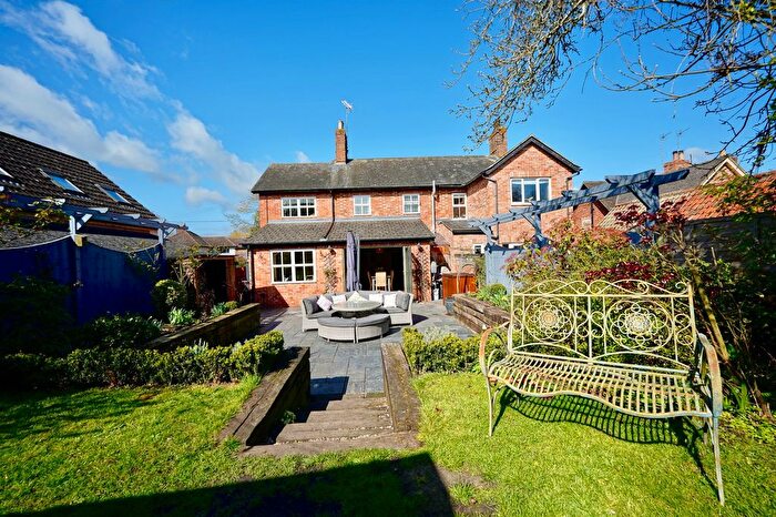 4 Bedroom Semi Detached House For Sale In High Street, Upper Dean, Huntingdon, PE28