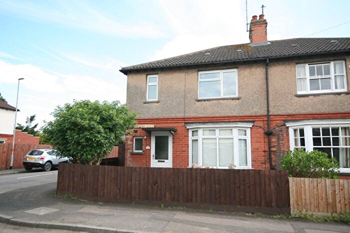 3 Bedroom Semi-Detached House To Rent In Hawthorne Road, Finedon, NN9
