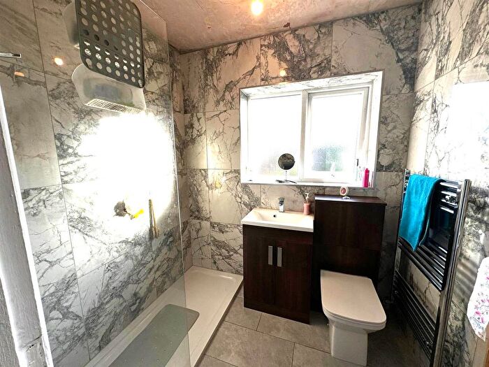 2 Bedroom Terraced House For Sale In Lincoln Road, Middleton, Manchester, M24
