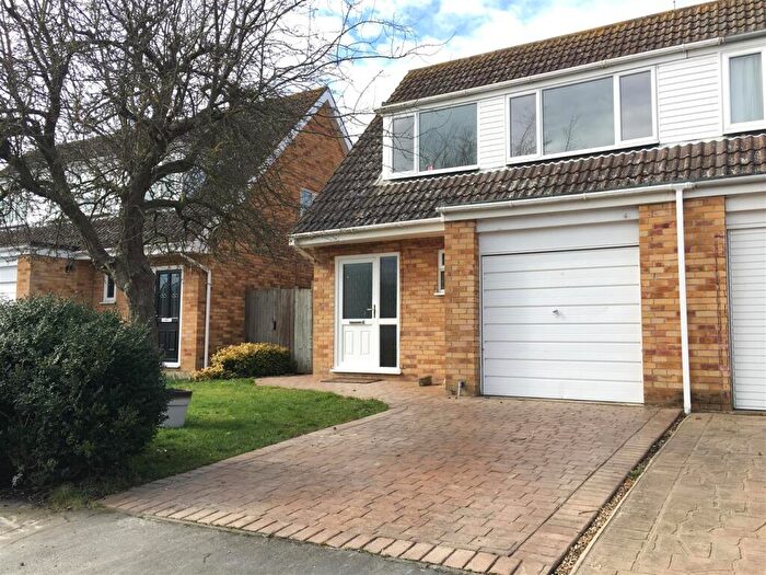 3 Bedroom Semi-Detached House To Rent In Sapcote Way, Sawtry, Huntingdon, PE28