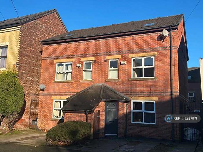 5 Bedroom Semi-Detached House To Rent In Rippingham Road, Manchester, M20