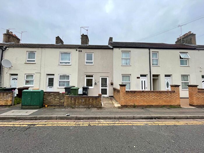 2 Bedroom House To Rent In Gladstone Street, Peterborough, PE1