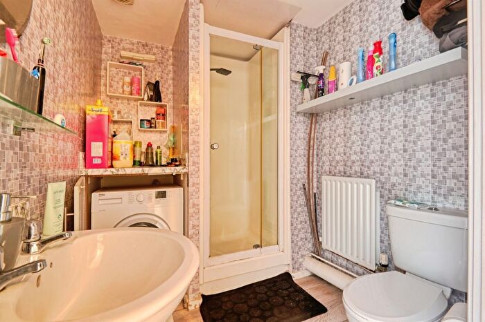 1 Bedroom Flat For Sale In Merlin Way, Birmingham, B35