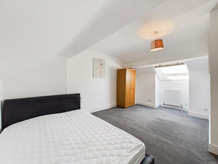 1 Bedroom Flat To Rent In Kirkstone Road, Sheffield, S6