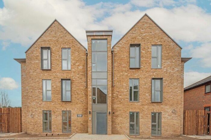 2 Bedroom Flat To Rent In Hampden Road, Norbiton, Kingston Upon Thames, KT1