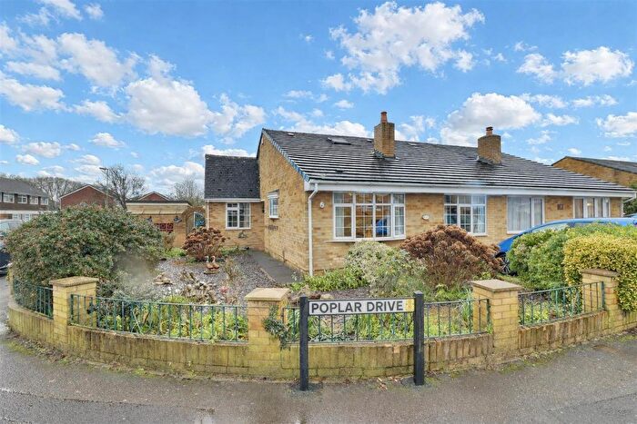 3 Bedroom Semi Detached Bungalow For Sale In Poplar Drive, Fareham, Hampshire, PO14