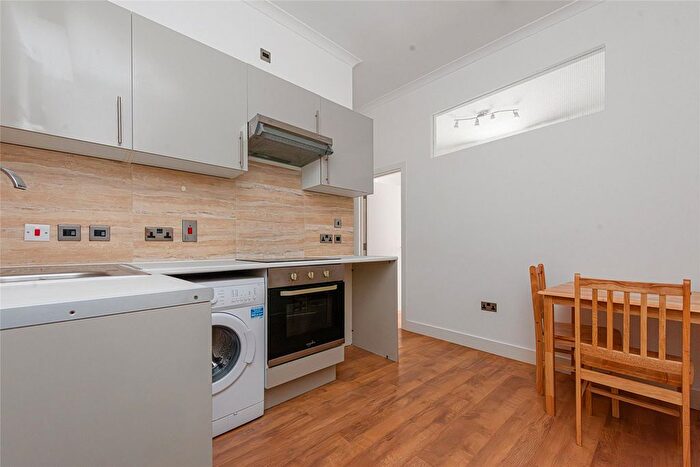 Studio To Rent In Holloway Road, Islington, London, N7