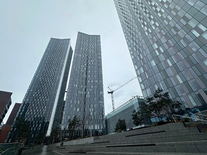 2 Bedroom Flat To Rent In Owen Street, Manchester, M15