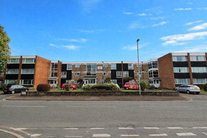 2 Bedroom Apartment For Sale In Park Lane, Whitefield, Manchester, M45