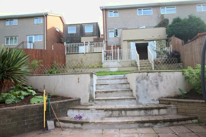 4 Bedroom Semi-Detached House To Rent In Vale View, Risca, Newport, NP11