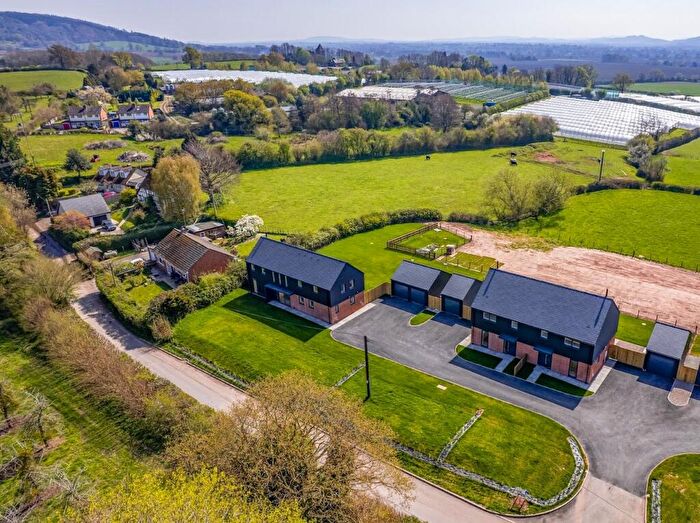 4 Bedroom Detached House For Sale In Middle Hill Close, Staunton On Wye, HR4