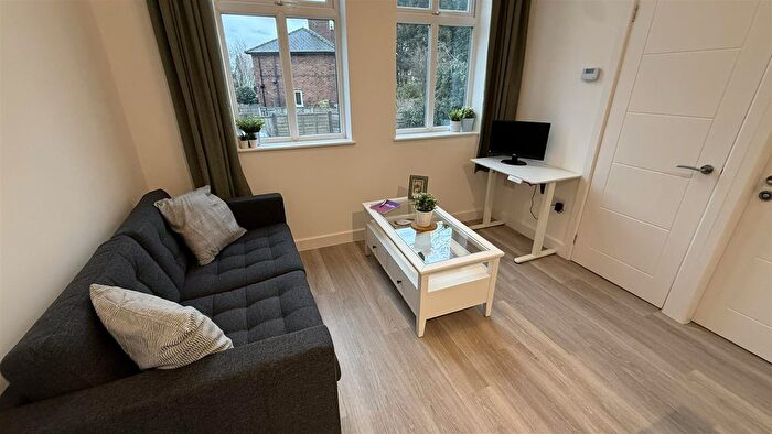1 Bedroom Flat To Rent In Chatham Grove, West Didsbury, Manchester, M20