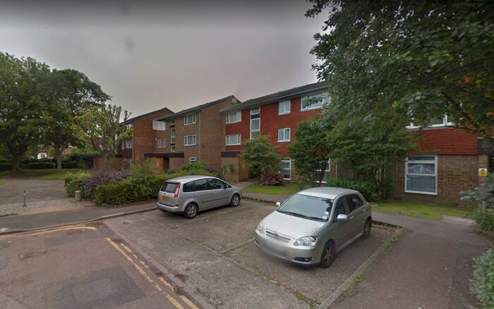 1 Bedroom Flat To Rent In Buckingham Avenue, Perivale, UB6