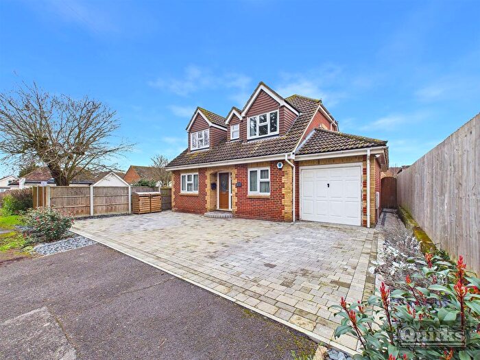 4 Bedroom Detached House For Sale In Mount Way, Wickford, SS11