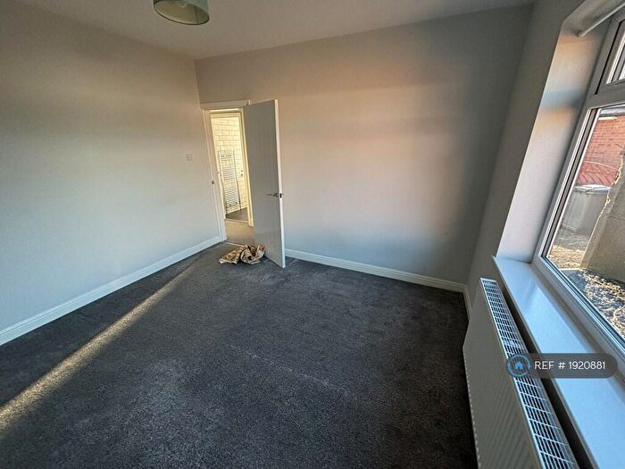 2 Bedroom Bungalow To Rent In Detroit Drive, Leeds, LS15