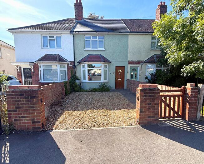 2 Bedroom Terraced House For Sale In Warren Crescent, Southampton, SO16