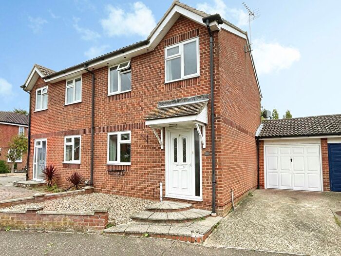 3 Bedroom Semi Detached House For Sale In Campernell Close, Brightlingsea, CO7