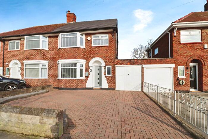 4 Bedroom Semi-Detached House For Sale In Langdale Road, Bebington, CH63