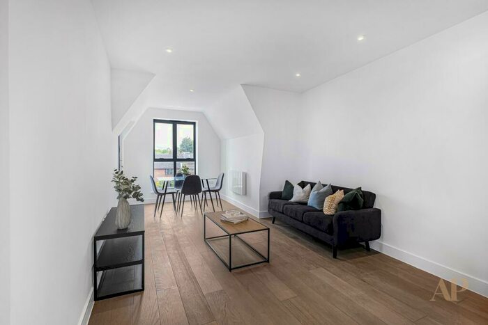 2 Bedroom Apartment To Rent In -, Ladywell, SE13