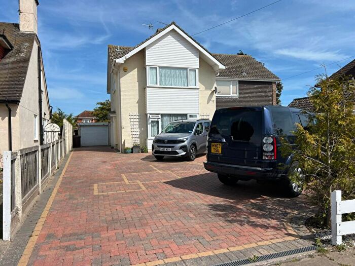 3 Bedroom Semi-Detached House For Sale In Queens Road, Frinton-on-Sea, CO13