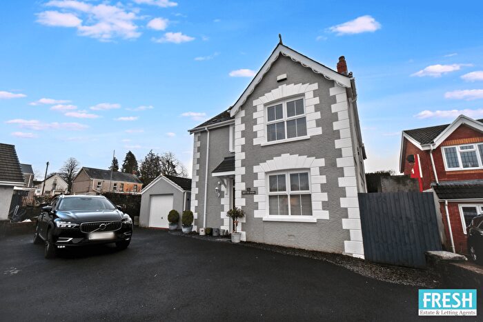 4 Bedroom Detached House For Sale In Gelligron Road, Pontardawe, Swansea, SA8