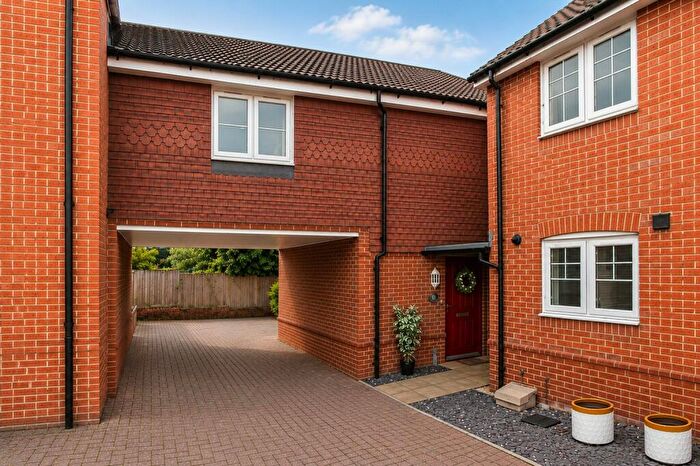 2 Bedroom Maisonette For Sale In Garstons Way, Holybourne, Alton, Hampshire, GU34