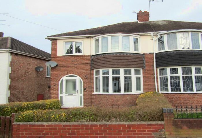 3 Bedroom Semi-Detached House To Rent In Howard Road, Birmingham, West Midlands, B43