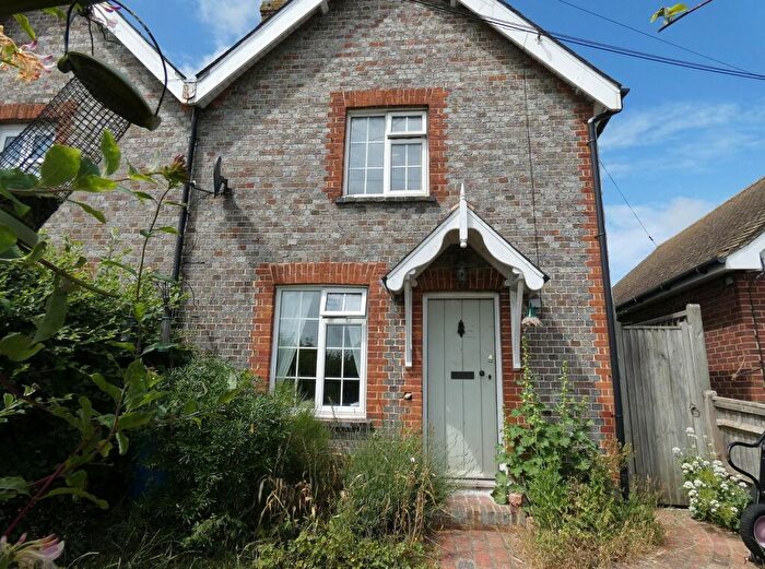 3 Bedroom Cottage To Rent In Willingdon, BN20