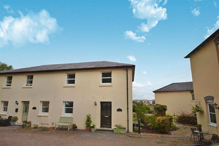 2 Bedroom End Of Terrace House For Sale In Plas Ystrad, Johnstown, Carmarthen, SA31