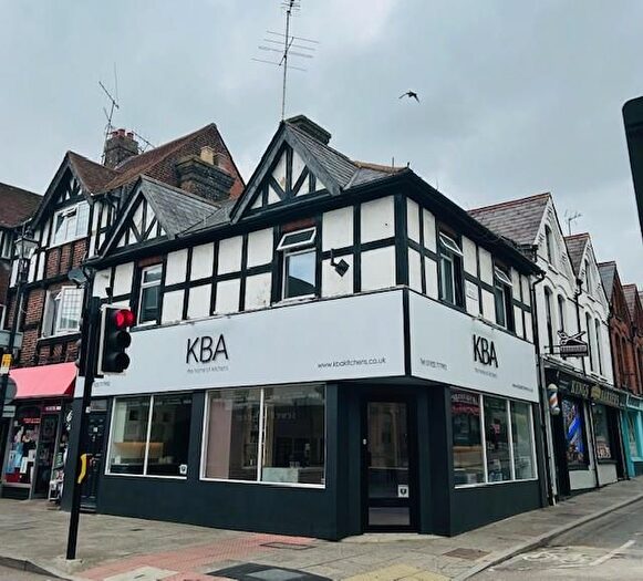 2 Bedroom Flat To Rent In High Street, Rickmansworth, WD3