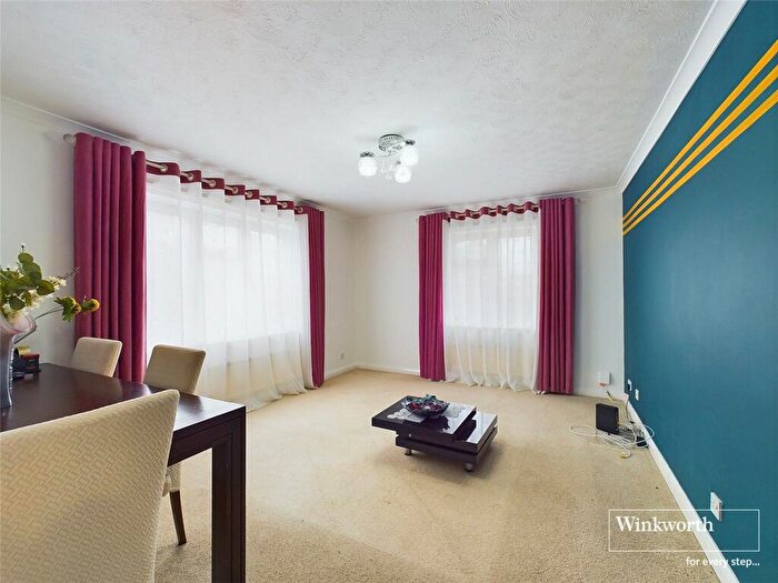 2 Bedroom Apartment To Rent In St. Marys Avenue, Purley On Thames, Reading, Berkshire, RG8