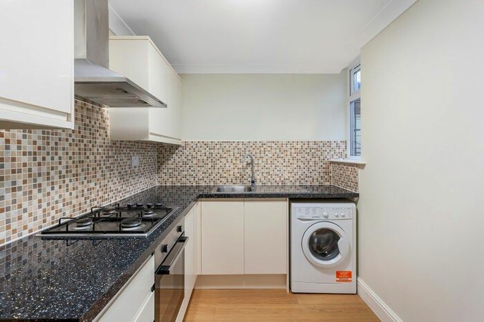1 Bedroom Flat To Rent In Palace Parade, High Street, London, E17