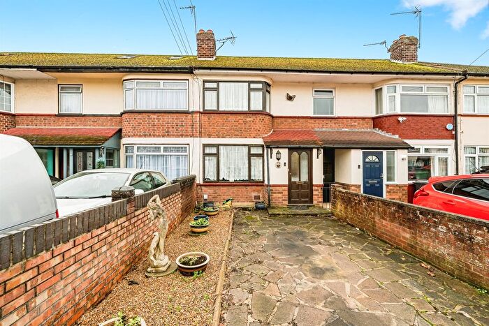 2 Bedroom Terraced House For Sale In Stanhope Road, Slough, SL1