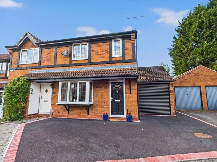 3 Bedroom End Terrace House For Sale In Homestead Avenue, Wall Meadow, Worcester, Worcestershire, WR4