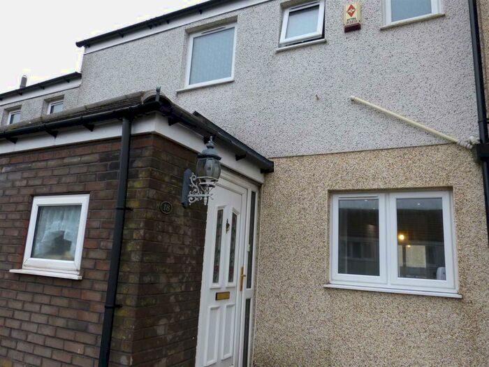 2 Bedroom Terraced House To Rent In Hollins Bank, Glossop, SK13