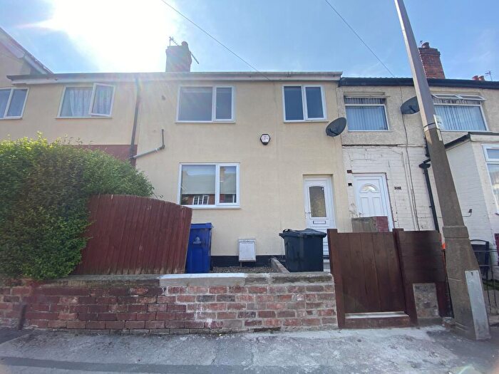 3 Bedroom House To Rent In Dukes Crescent, Edlington, Doncaster, DN12